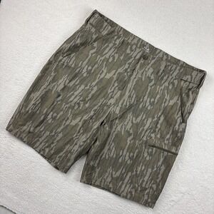 HUK 'Next Level Mossy Oak Camo' Mens Cargo Shorts 2XL Performance Stretch 10.5"